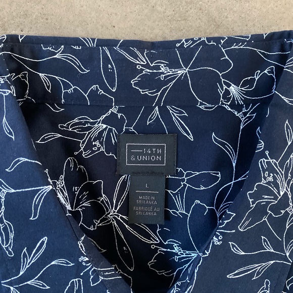 Blue Short Sleeve Button Down Floral Shirt - Picture 2 of 2